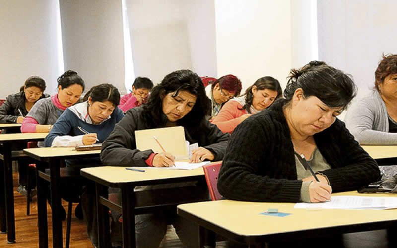 Publicación de plazas para Nombramiento Docente 2023: relación de colegios y vacantes por región, según Minedu